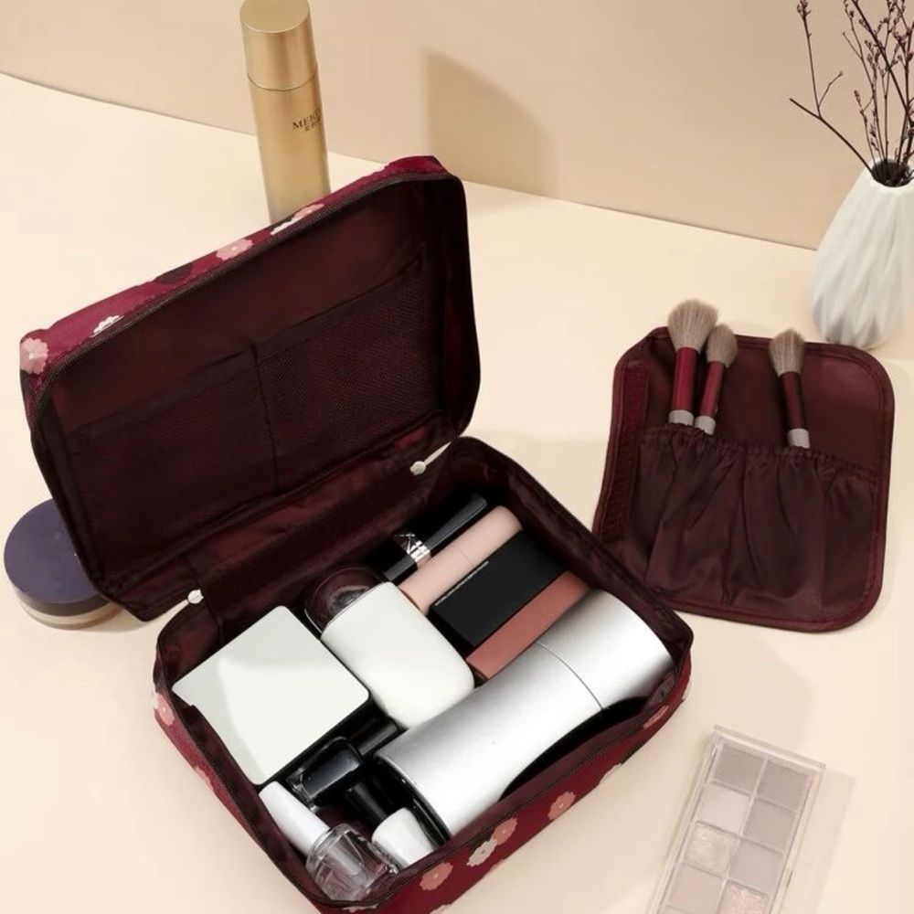 Travel Makeup Bag With Different Compartments! Nwt - Picture 5 of 8